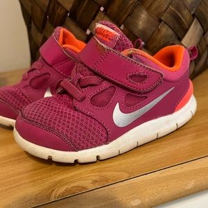 Toddler girl Nike 8c